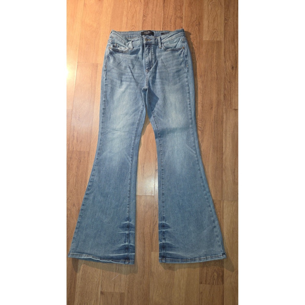 Judy Blue Flare Fit Light Wash Distressed Jeans Size 11/30 JB88655 MD